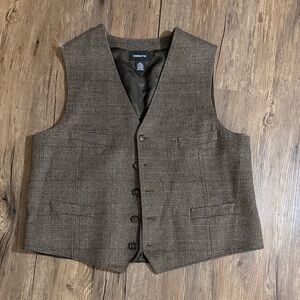 Claiborne Brown Knit Vest